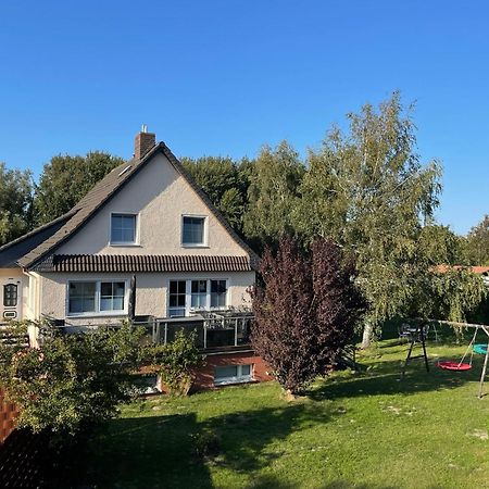 Ruegenferienhaus - Schaprode Hafen Esterno foto