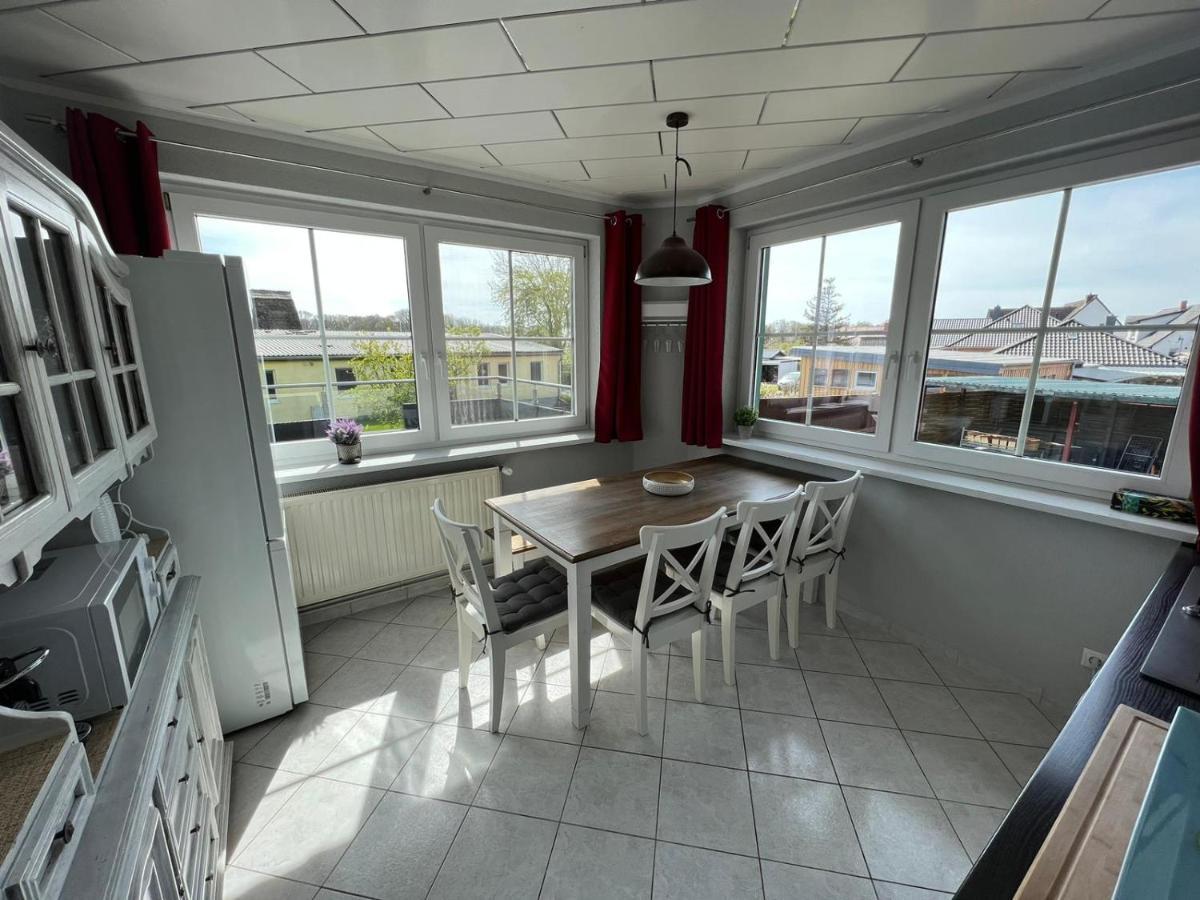Ruegenferienhaus - Schaprode Hafen Esterno foto