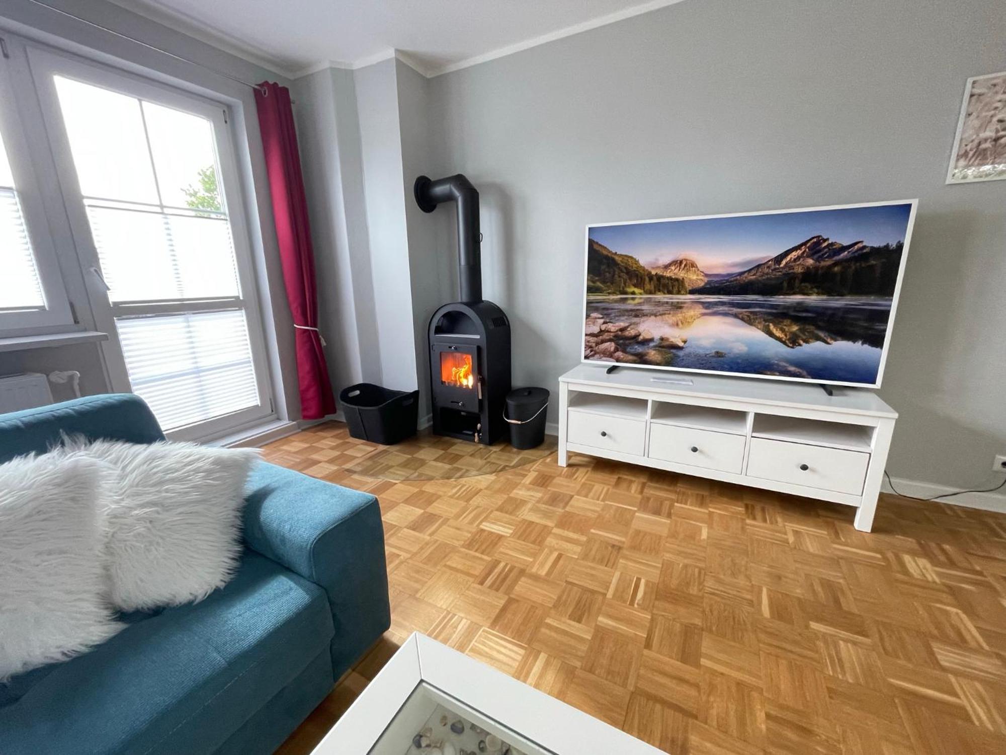 Ruegenferienhaus - Schaprode Hafen Esterno foto